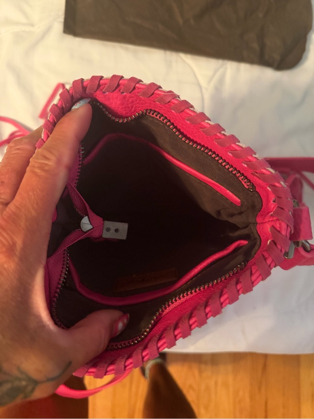 Trinity Ranch White Hair-on Hide Crossbody Bag with Pink Fringe - Picture 10 of 10